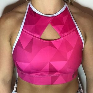 CHESTEE padded collar bone-guard Sports Bra🏋🏼‍♀️